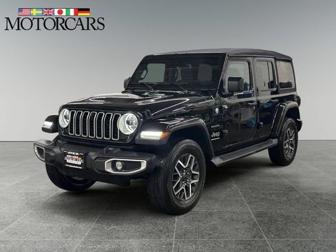 Used 2024 Jeep Wrangler Unlimited Sahara w/ Technology Group AWD/4WD image 7