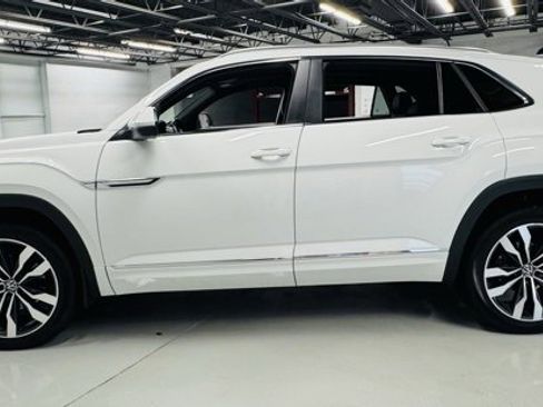 Used 2021 Volkswagen Atlas Cross Sport SEL R-Line image 4