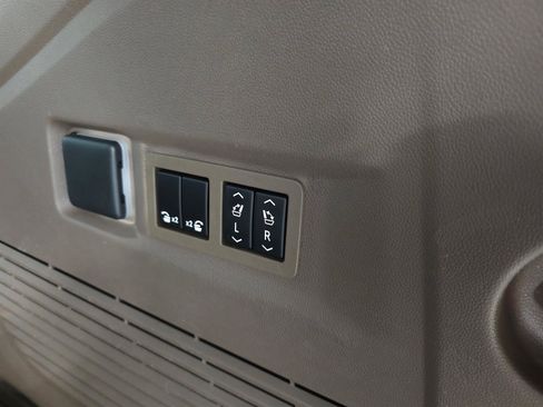 Used 2024 Lexus LX 600 4WD w/ Appearance Package image 10