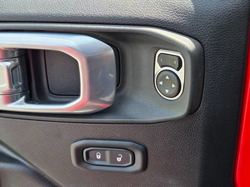Used 2024 Jeep Wrangler Unlimited Sport AWD/4WD image 28