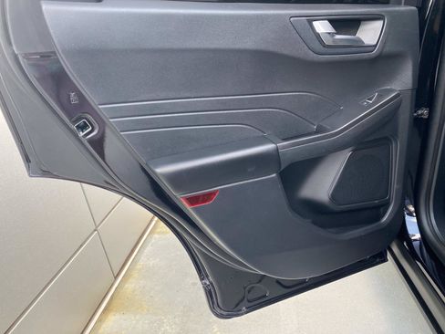 Used 2022 Ford Escape SEL FWD image 13