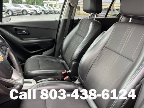 Used 2015 Chevrolet Trax LT w/ LT Sun and Sound Package FWD image 7