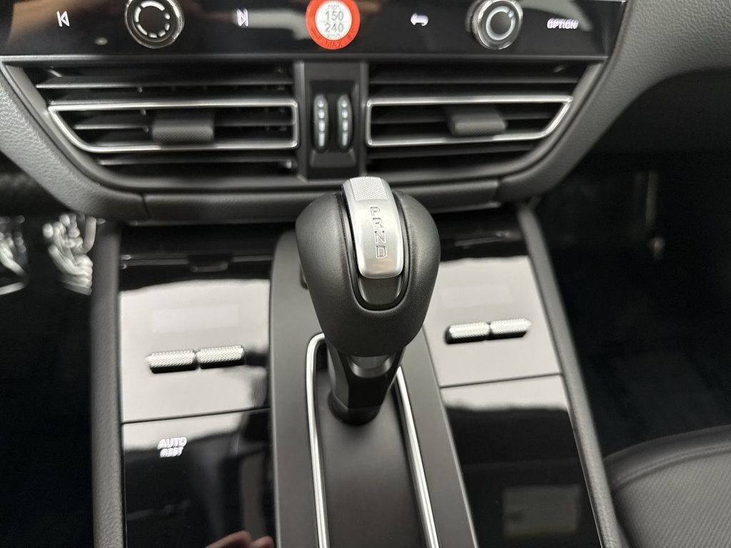 Certified 2025 Porsche Macan S AWD/4WD image 32