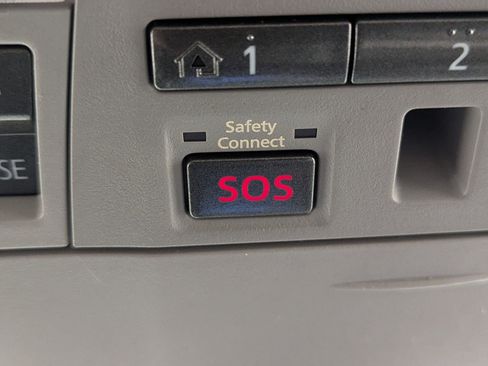 Used 2017 Toyota Camry XSE image 24