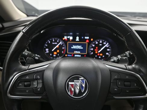 Used 2023 Buick Envision Avenir image 16