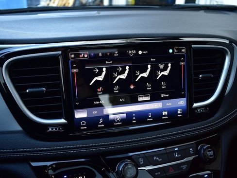 New 2026 Chrysler Pacifica Limited w/ S Appearance Package image 49