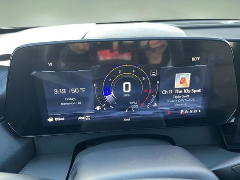 New 2026 Chevrolet Traverse LT image 11