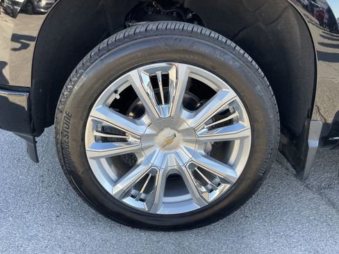 Certified 2025 Chevrolet Silverado 1500 High Country image 35