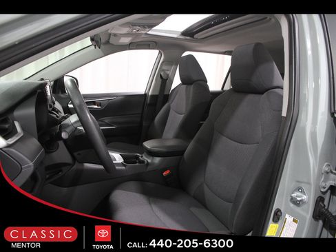 Used 2019 Toyota RAV4 XLE w/ All Weather Liner Package image 5