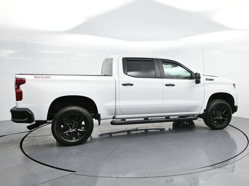 Used 2025 Chevrolet Silverado 1500 Custom Trail Boss w/ Turbomax Blackout Package AWD/4WD image 8