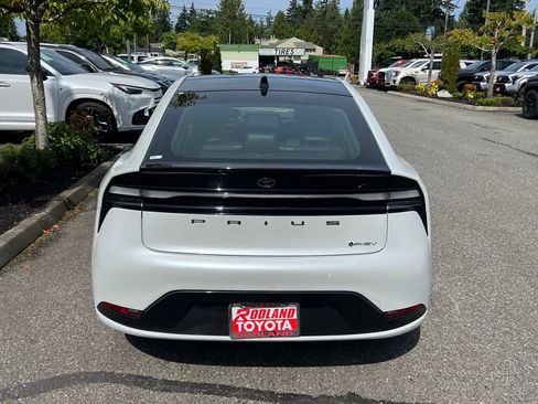 Certified 2026 Toyota Prius Plug-In Hybrid FWD image 8