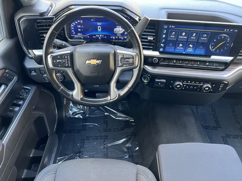 Used 2025 Chevrolet Silverado 2500 LT w/ Convenience Package image 31