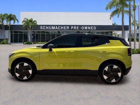 Certified 2025 Volvo EX30 Plus AWD/4WD image 4
