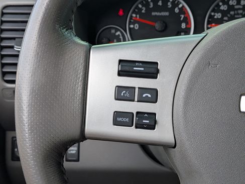 Used 2019 Nissan Frontier SL RWD image 24