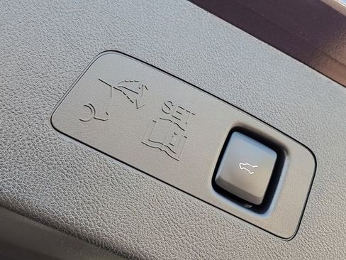 Certified 2023 Lincoln Corsair AWD image 33