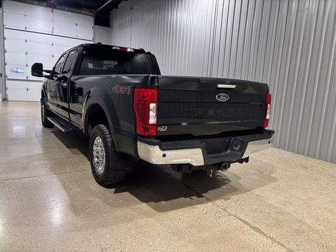 Used 2022 Ford F250 XLT w/ XLT Premium Package image 3