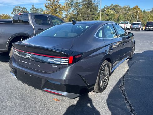 Used 2024 Hyundai Sonata SEL image 3