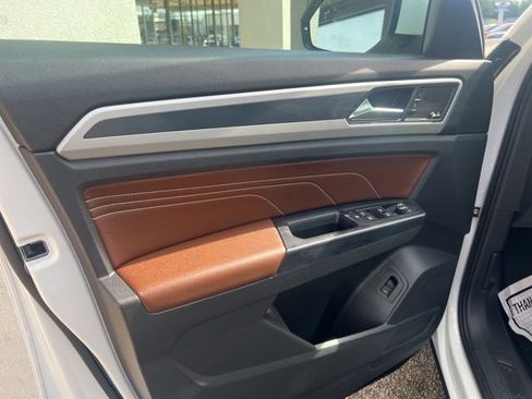 Used 2021 Volkswagen Atlas SEL Premium AWD/4WD image 17