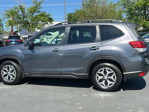 Used 2021 Subaru Forester Premium AWD/4WD image 8