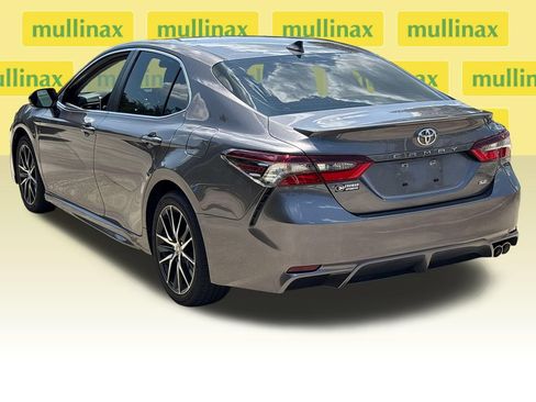 Used 2024 Toyota Camry SE FWD image 9