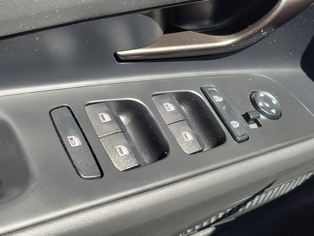 New 2026 Hyundai Elantra Sport FWD image 16