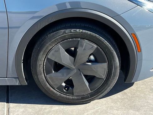 Used 2025 Toyota Prius LE image 9