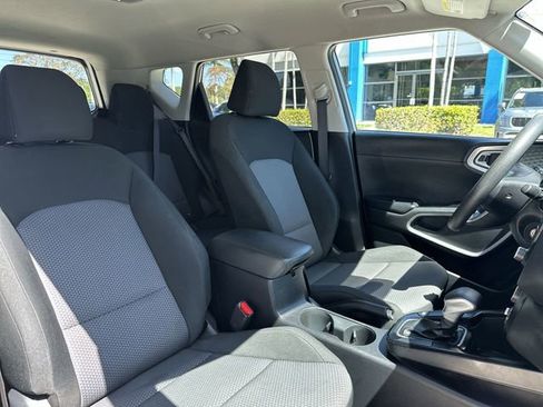 Used 2024 Kia Soul LX w/ Option Group 015 FWD image 30