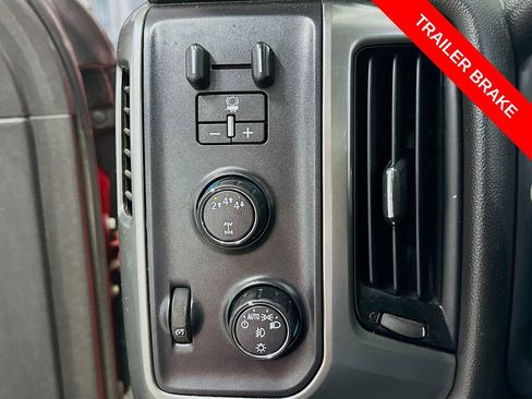 Used 2018 Chevrolet Silverado 2500 LT w/ LT Convenience Package AWD/4WD image 11
