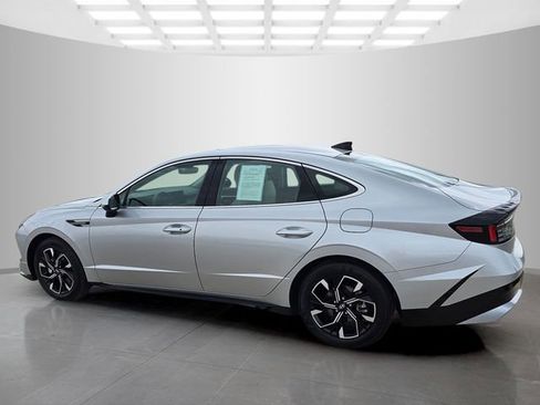 Used 2025 Hyundai Sonata SEL FWD image 9