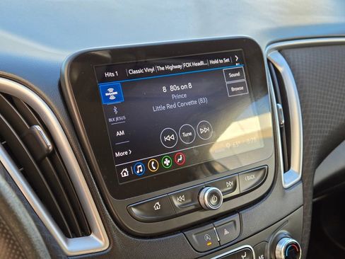 Used 2024 Chevrolet Malibu LT image 26