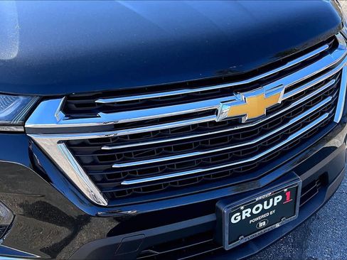 Used 2023 Chevrolet Traverse LT image 30