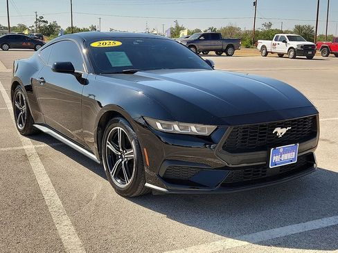 Used 2025 Ford Mustang Premium RWD image 6