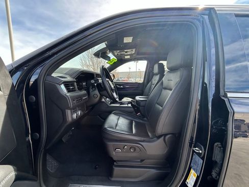 Used 2023 GMC Yukon XL Denali AWD/4WD image 13