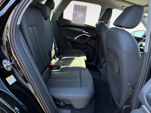 Certified 2025 Audi Q5 Premium w/ Convenience Package AWD/4WD image 18