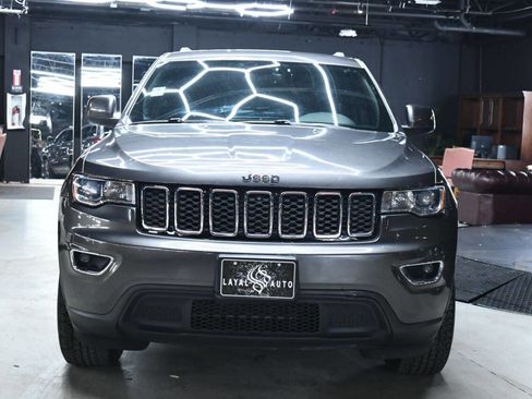 Used 2019 Jeep Grand Cherokee Laredo w/ 18" Wheel & 8.4" Radio Group image 4