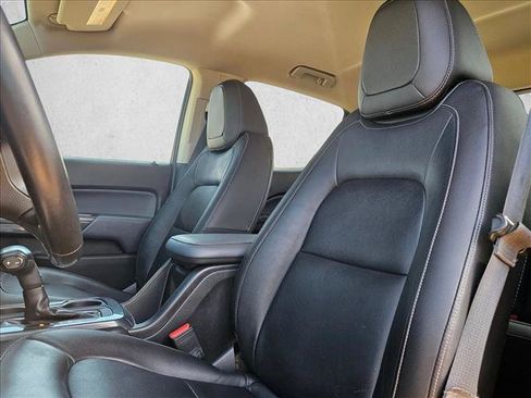 Used 2018 Chevrolet Colorado Z71 AWD/4WD image 15