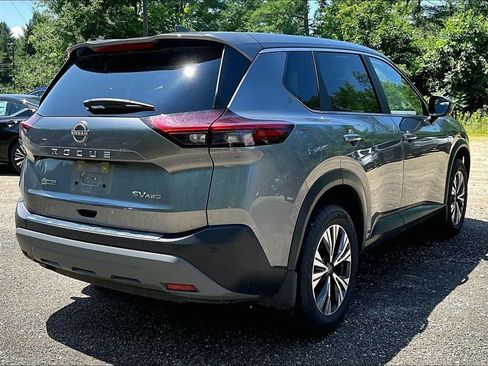 Used 2023 Nissan Rogue SV AWD/4WD image 4