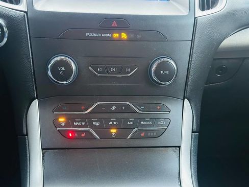 Used 2020 Ford Edge SEL image 13