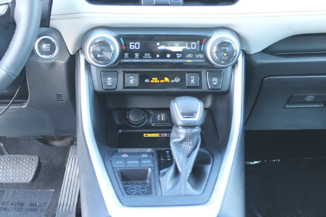 Used 2023 Toyota RAV4 XLE Premium FWD image 16