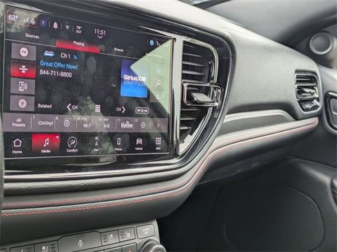 Used 2024 Dodge Durango GT image 18