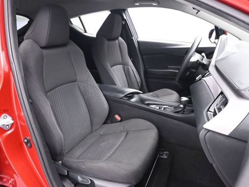 Used 2020 Toyota C-HR LE FWD image 22