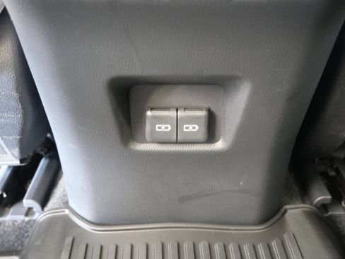 Used 2022 Toyota RAV4 XLE Premium AWD/4WD image 34