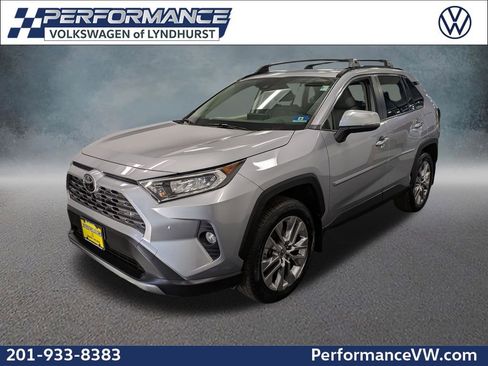 Used 2020 Toyota RAV4 Limited image 1