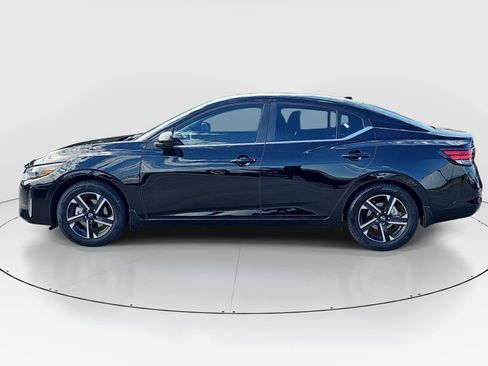 Used 2025 Nissan Sentra SV FWD image 8