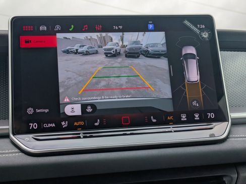 New 2026 Volkswagen Tiguan SE R-Line AWD/4WD image 22