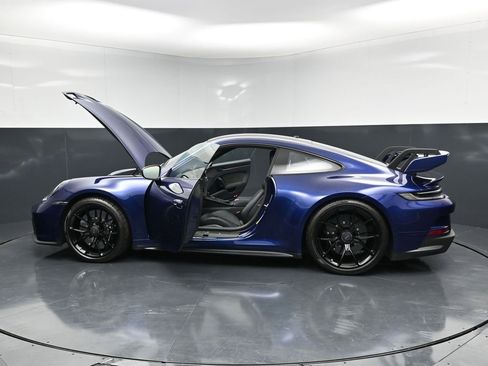 Certified 2022 Porsche 911 GT3 RWD image 32