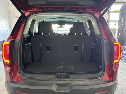 Certified 2022 GMC Acadia SLE w/ Driver Convenience Package image 25