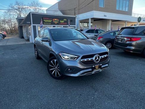 Used 2021 Mercedes-Benz GLA 250 4MATIC w/ Premium Package image 1