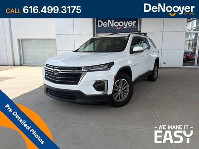 Used 2023 Chevrolet Traverse LT