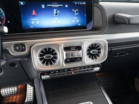 Used 2025 Mercedes-Benz G 63 AMG 4MATIC image 18